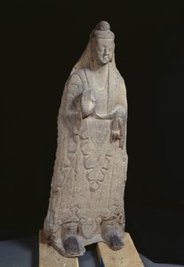 Statue av Buddha Sakyamuni, Northern Wei-dynastiet, ca. 386-534 (kalkstein)