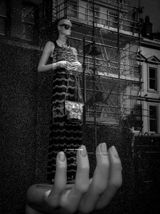  av Chris Hamilton