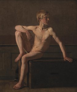 Nakenfigur. Sittende gutt