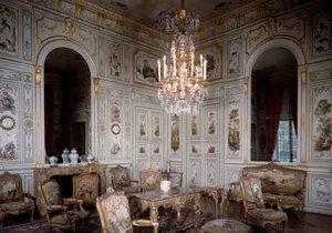 Utsikt over den store stuen på Chateau de Champs sur Marne. Dekorert av Christophe Huet (1700-1759)