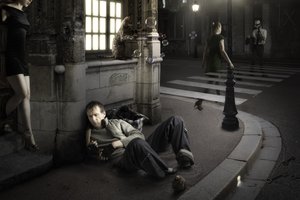 Ensomhet i byen om natten av Christophe Kiciak