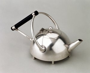 Halvkuleformet tekanne på seks fot, produsert av James Dixon & Son, 1880 (elektroplate med ebonisert trehåndtak)