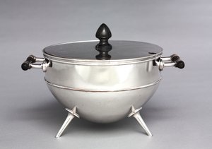 Terrin, produsert av Hukin & Heath, ca. 1880 av Christopher Dresser