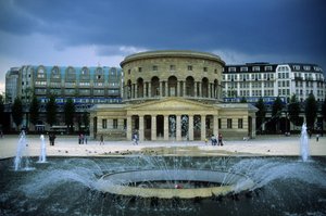 Architecture: view of the Rotunda de la Villette (Rotunda Ledoux) (1784-1789) made by architect Claude Nicolas Ledoux (1736-1806). Paris, Place Stalingrad.