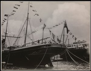 S.S. "Umbria" ved kai, ca. 1897 (s/hvitt-bilde)
