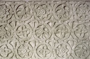Detalj fra en utskåret skjerm, 9.-10. århundre (utskåret stein)