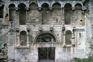 Porta Aurea ved Diokletians palass. ca 300 e.Kr