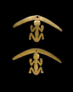 Par ørehenger, 600-1600 e.Kr. (hamret og skåret gull) av Culture Nariño