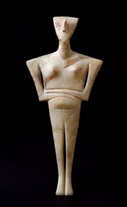 Art of Cyclades: "" kvinnelig figur""" marmoridol fra Syros. 3000 f.Kr. Kykladisk sivilisasjon (-3200 til -2000) søn. 46 cm Athen, Nasjonalt arkeologisk museum - Kvinnelig idol, fra Syros - Marmorskulptur (H.46 cm), kykladisk kuvil av Cycladic