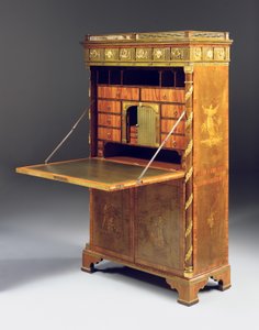 Neoclassic secretaire a batattant, ca. 1775 (ormolu-montert platan, burr barlind, beiset tulipanved og intarsia) se også 491918-20)