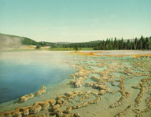 Sapphire Pool, Yellowstone nasjonalpark, ca. 1902 (fotokrom) av Detroit Photographic Co.