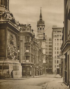 Ved foten av Monumentet til Fish Street Hill, c1935. av Donald McLeish