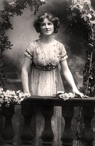 Nina Sevening, skuespillerinne, 1900-tallet.
