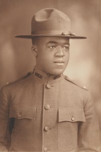 Fotografisk portrett av løytnant Charles J. Blackwood, 1914-1918. av Duce and McClymonds