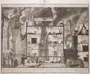 Illustrasjon som viser hvordan nye lange brannslanger kan nå alle deler av en bygning, fra en bok om Firefighting in Holland, utgitt ca. 1700 av Dutch School