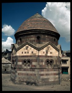 Åttekantet mausoleum til Sultan Turbesi