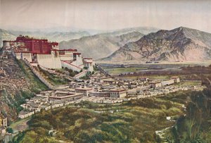 Frowning Cliffs of Lihasas Red-Walled Palace satt perfekt på bakken sin, c1935 av ENA