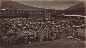 Plaza og visekongens palass-Antigua de Guatemala, 1877. av Eadweard Muybridge