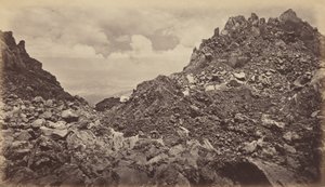 Quezaltenango fra krateret til en vulkan, 1877. av Eadweard Muybridge