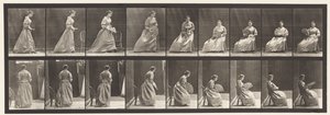 Plate 240. Sitter og flørter en vifte av Eadweard Muybridge