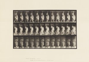 Plate 35. Gående, bærende barn av Eadweard Muybridge