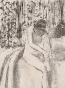Jente tar på seg strømper, 1876-77. av Edgar Degas