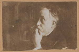 [Selvportrett i biblioteket (hånd mot haken)] av Edgar Degas