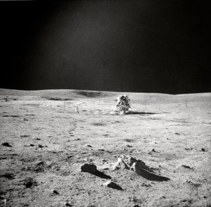 Apollo 14 EVA View, måneoverflate, 1971. av Edgar Mitchell