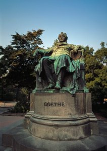 Monument til hyllest til den tyske poeten Johann Wolfgang von Goethe (1749-1832) laget av Edmund von Hellmer (1850-1935) av Edmund Ritter von Hellmer
