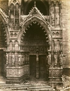 Door of the Virgin, Amiens Cathedral, ca. 1856 (saltet papirtrykk) av Edouard Denis Baldus
