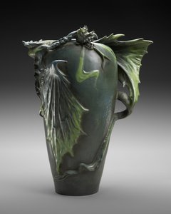 "Dragon" Vase, Riessner, Stellmacher & Kessel, ca. 1900 (keramikk) av Edouard Stellmacher