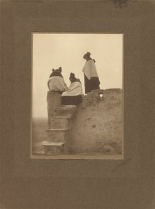 [Hopi, som ser på danserne] av Edward S. Curtis