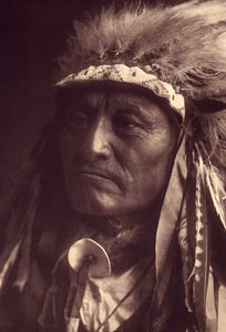 Crazy Thunder, a Sioux Teton (Oglala eller Ogalala) Foto fra bind 3 av Edward S. Curtis