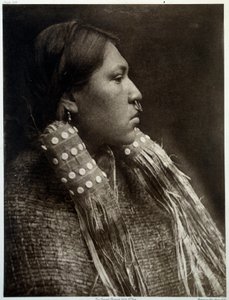 Indians of America: portrett av en indisk jente med piercing i nesen