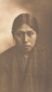Suquamish Woman, 1899. av Edward Sheriff Curtis