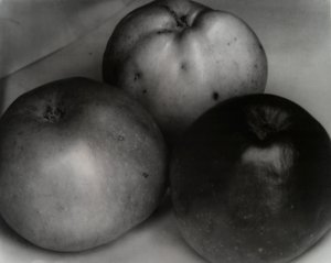 Tre epler, Frankrike, ca. 1921 av Edward Steichen