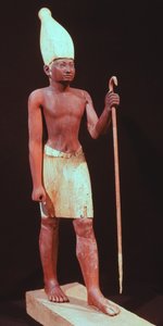 Statue av Sesostris I (styrt 1971–28 f.Kr.) med en hvit krone (malt sedertre)