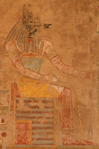 Anubis, dødsguden fra dronning Hatshepsuts liktempel (ca. 1503-1482 f.Kr.) (malt kalkstein)