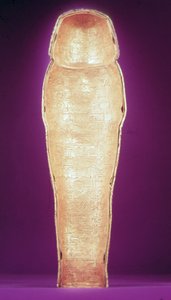 Interiør i en av de baldakinske kistene, fra Tutankhamons grav (ca. 1370-1352 f.Kr.) New Kingdom (slått gull) (se også 227991-2)
