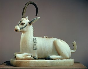 Lokk på en uguent krukke i form av en steinbukk, fra graven til Tutankhamon (ca. 1370-52 f.Kr.) New Kingdom (malt alabast)