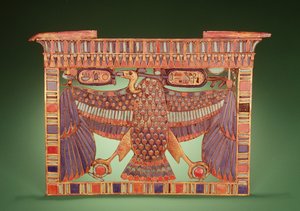 Pylon pectoral dekorert med gribben i Øvre Egypt, fra graven til Tutankhamon (ca. 1370-52 f.Kr.) New Kingdom (gull cloisonne innlagt med glasspasta)