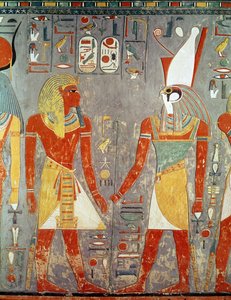 Relieff som viser Horemheb (ca. 1323-1295 f.Kr.) før Horus, fra graven hans, New Kingdom (malt kalkstein)