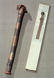 Skriftskriverpalett og et etui for å skrive siv, fra graven til Tutankhamon (ca. 1370-52 f.Kr.) New Kingdom (se også 228566)