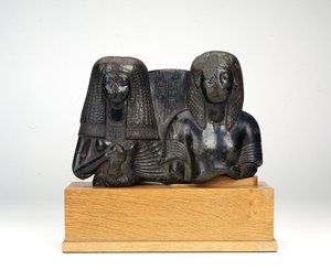 Statuett av militæroffiseren Huy og kona Nay, Songstress of Amun, New Kingdom (steatitt) av Egyptian 18th Dynasty