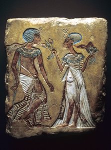Spaser i hagen, relieff som viser Tutankhamon og hans kone, Ankhesenamun, New Kingdom, ca. 1330 f.Kr. (malt kalkstein)