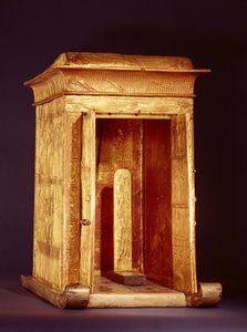 Tutankhamons gyldne helligdom (ca. 1370-1352 f.Kr.) New Kingdom (tre overtrukket med gesso dekket med arkgull) (se også 267767)