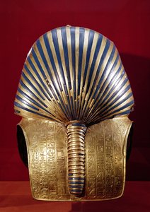 Baksiden av gullmasken, fra skatten til Tutankhamon (ca. 1370-1352 f.Kr.) New Kingdom, ca. 1340 f.Kr. (gull innlagt med halvedelstener)