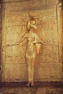 Gudinnen Selket på den baldakinske helligdommen, fra Tutankhamons grav (ca. 1370-1352 f.Kr.) New Kingdom (forgylt tre) (se også 228567)