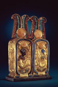 Uguent boks i form av en dobbel kongelig kartusj, fra graven til Tutankhamun, New Kingdom (gullbelagt tre innlagt med glasspasta)