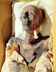 Mumifisert kropp av Ramesses II (1304–1237 f.Kr.) funnet i en grav ved Deir al-Bahri